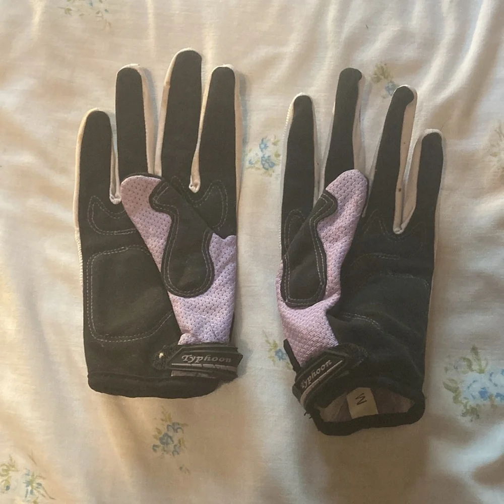 Typhoon riding gloves